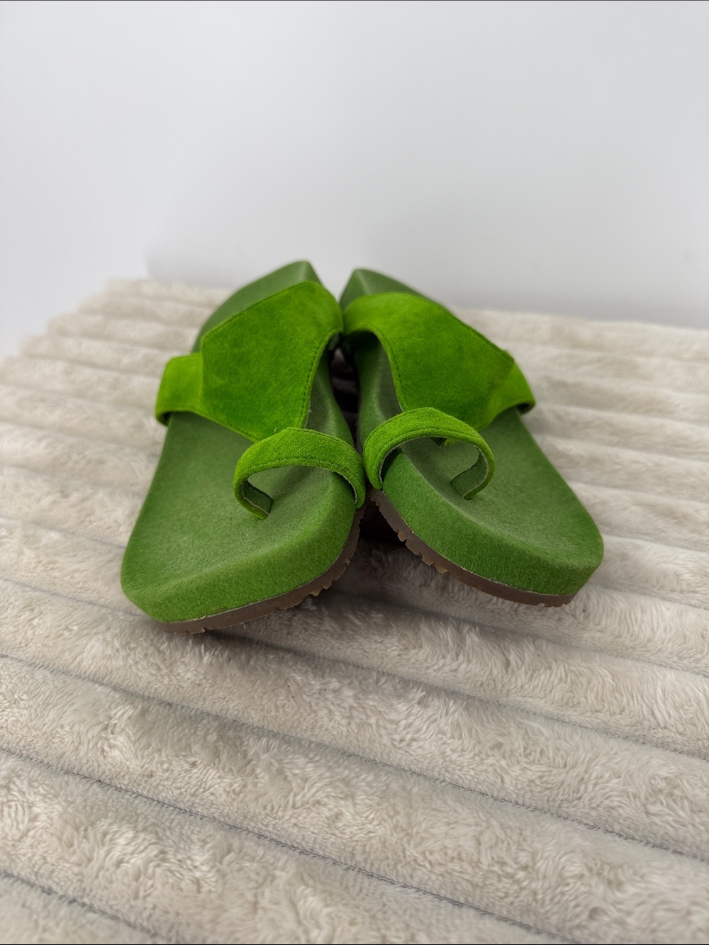 Hush Puppies Green Suede Thong Sandals size 9.5M - Picture 9 of 10